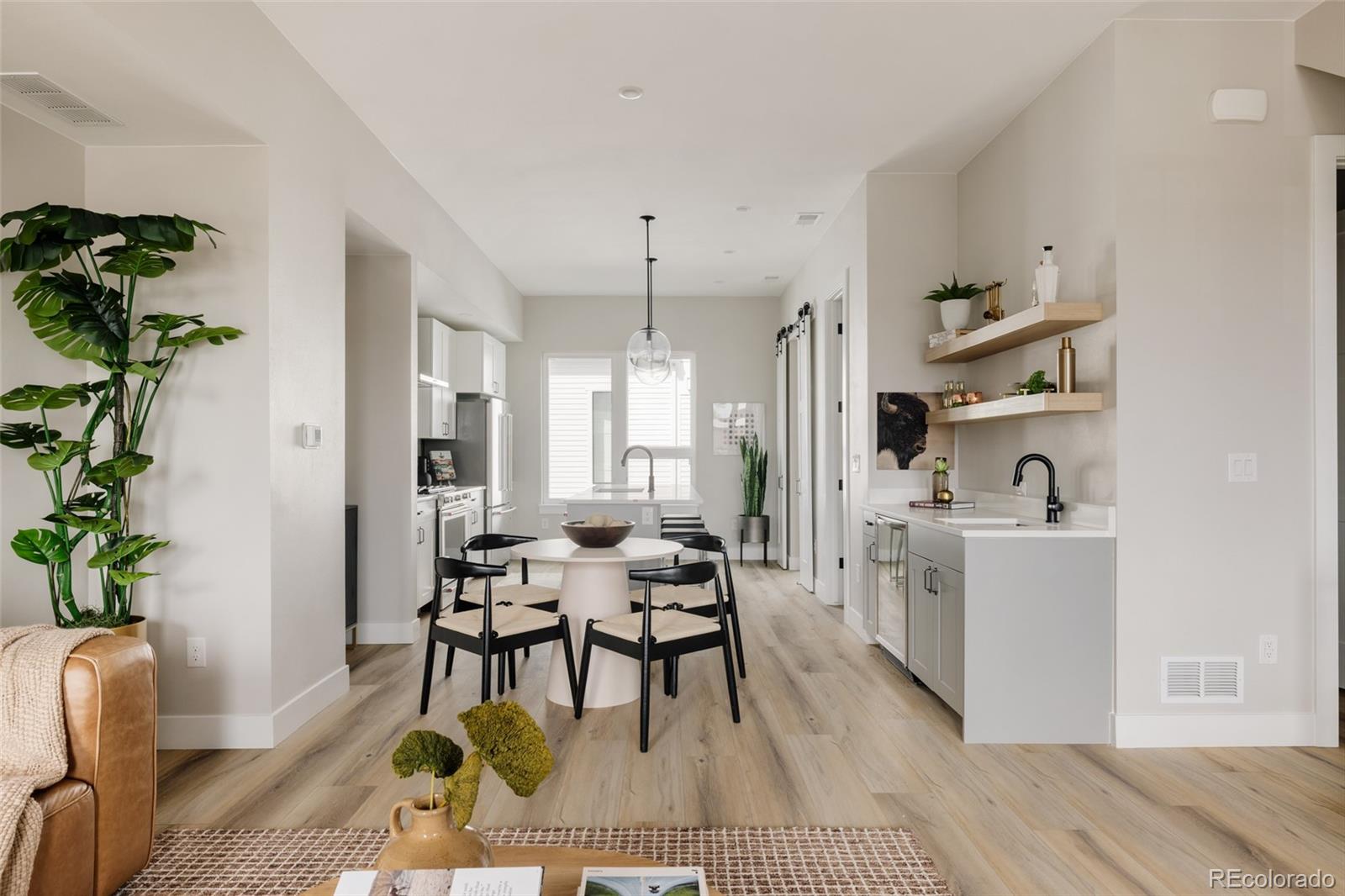 8280 E 36th Avenue Unit: 27