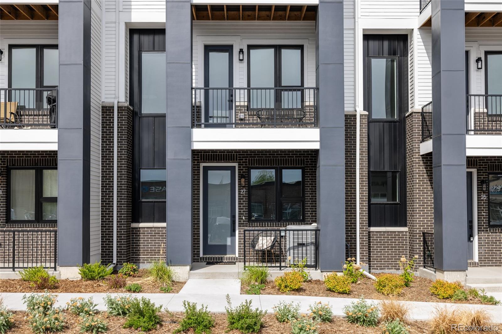8280 E 36th Avenue Unit: 27