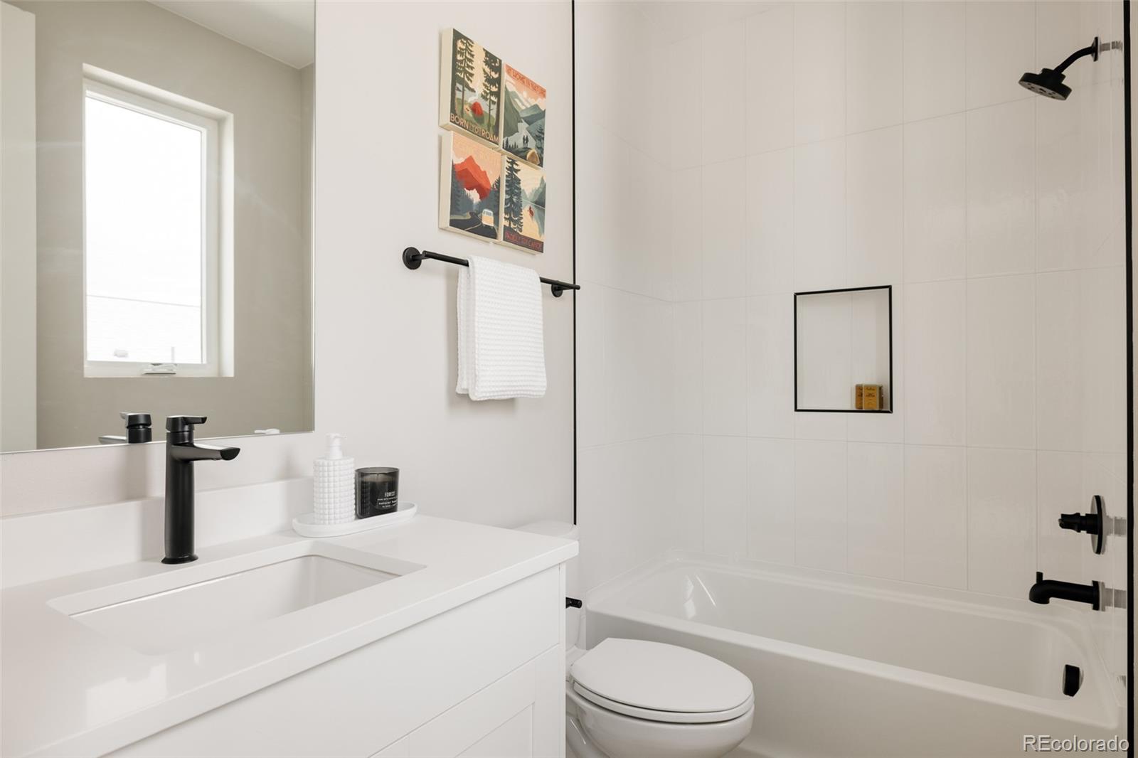 8280 E 36th Avenue Unit: 27