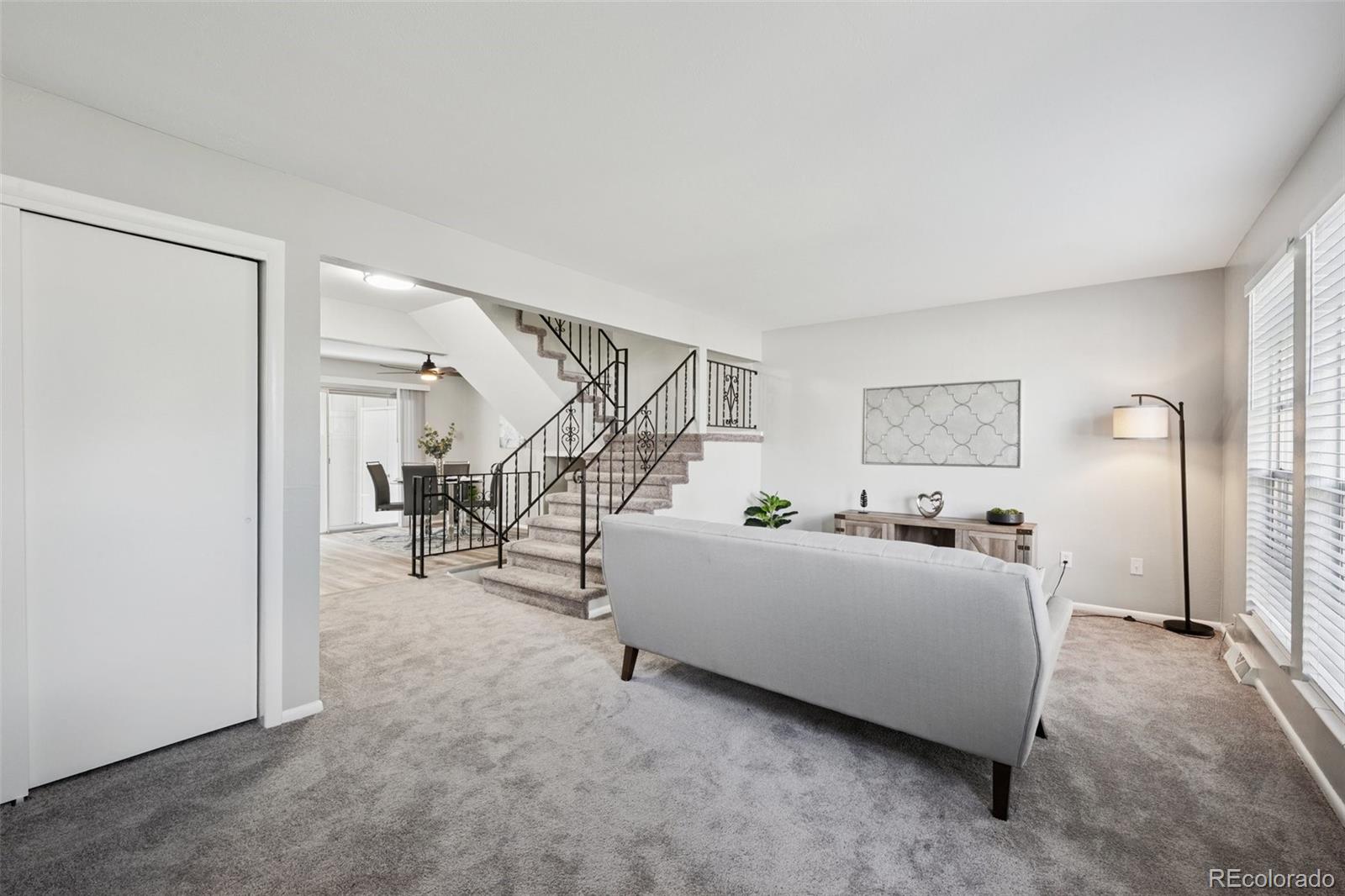 155 Paris Circle