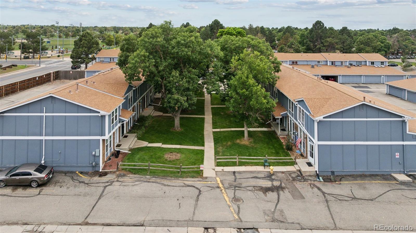 155 Paris Circle