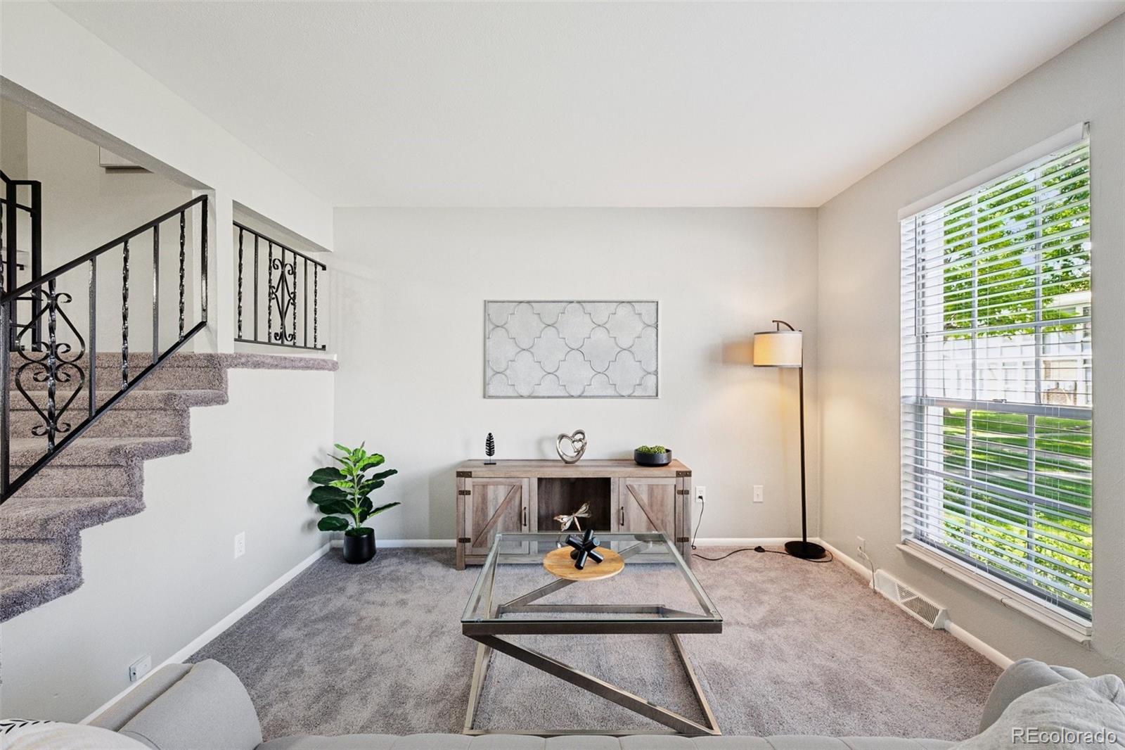 155 Paris Circle