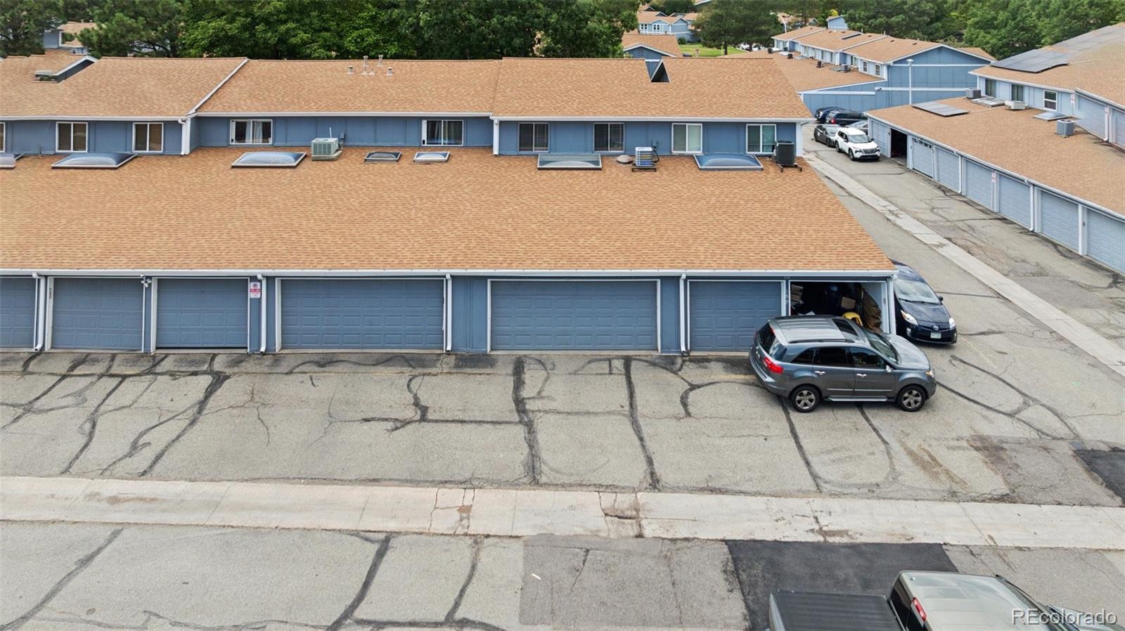 155 Paris Circle