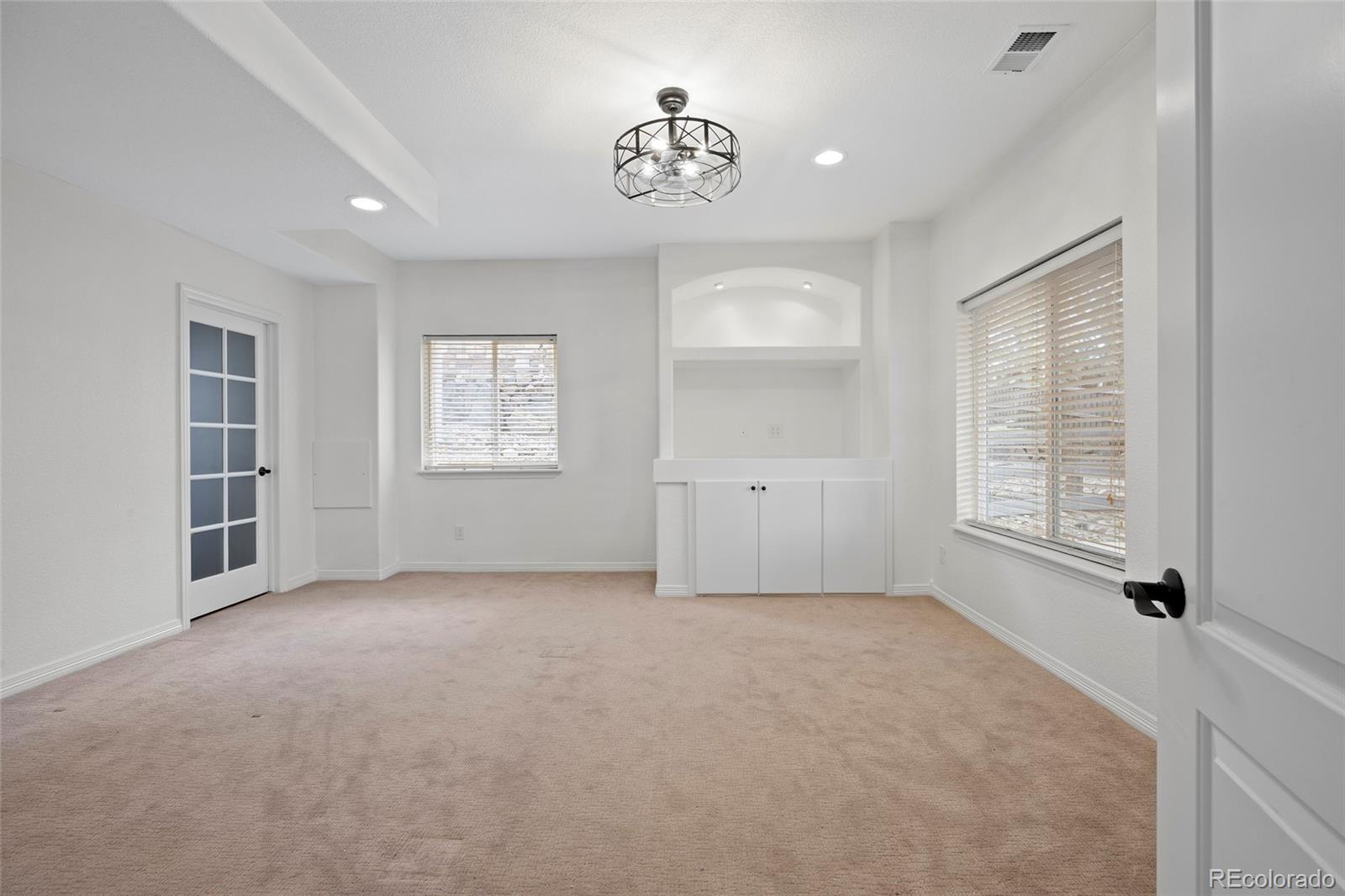 6047 Vacquero Circle