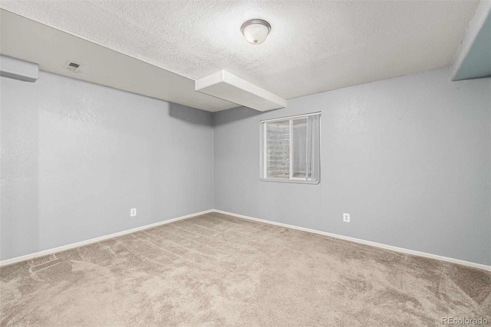 7593 E 130th Circle