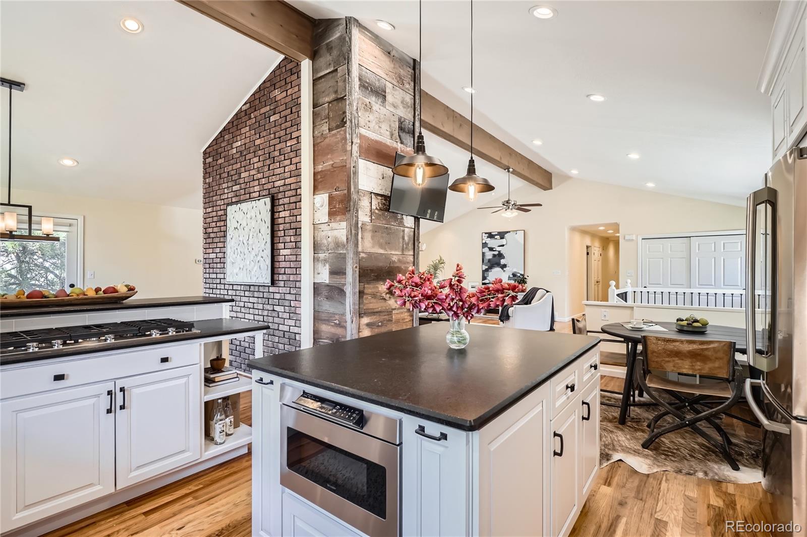 6685 Chalet Circle
