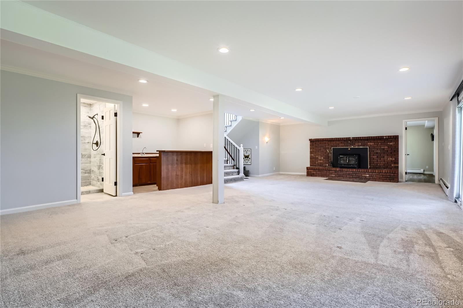 6685 Chalet Circle