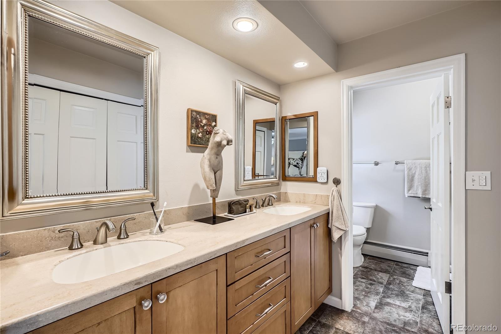 6685 Chalet Circle