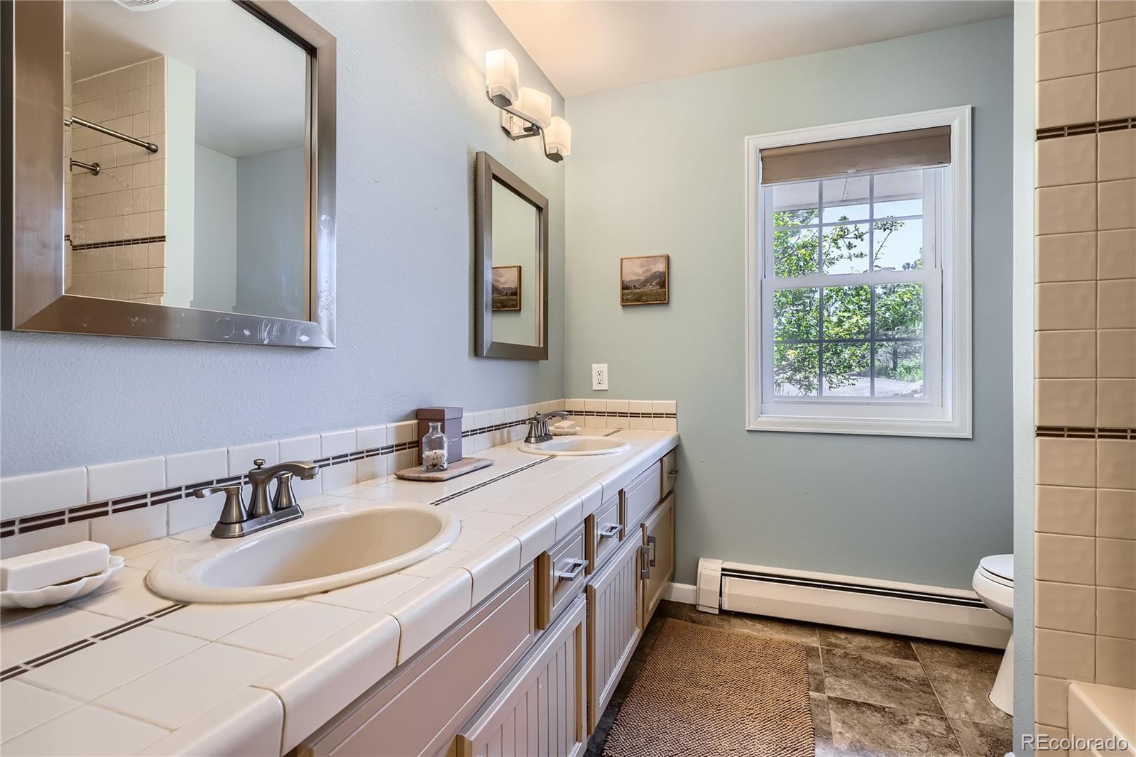 6685 Chalet Circle