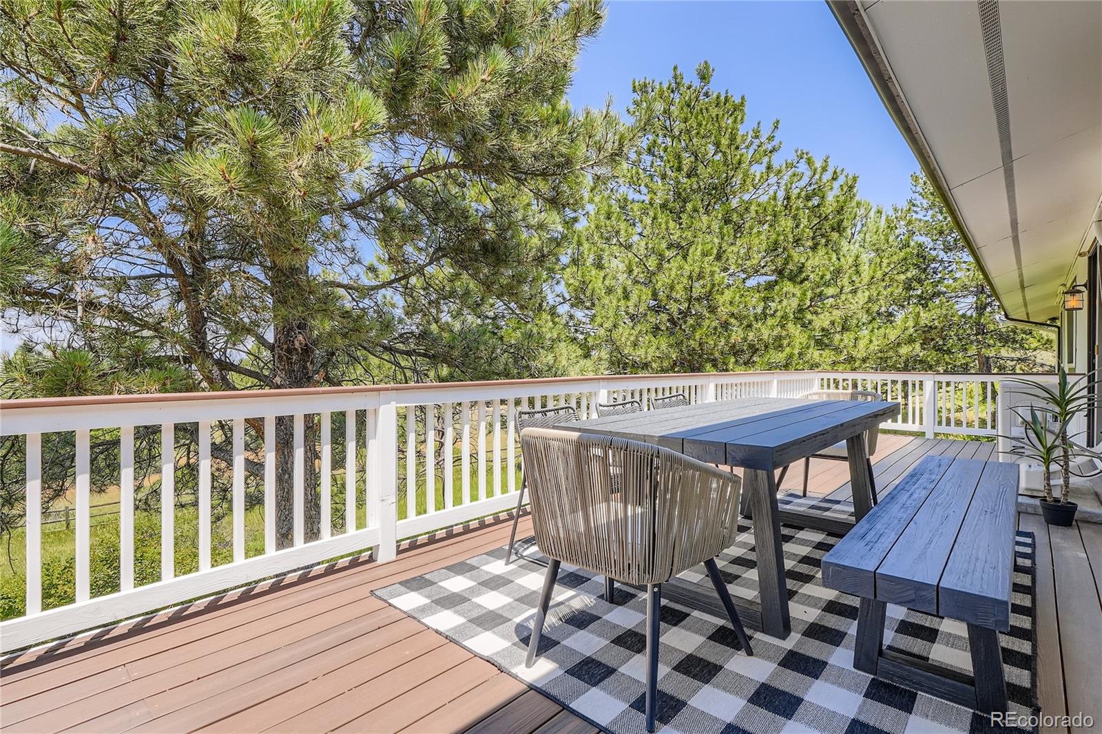 6685 Chalet Circle