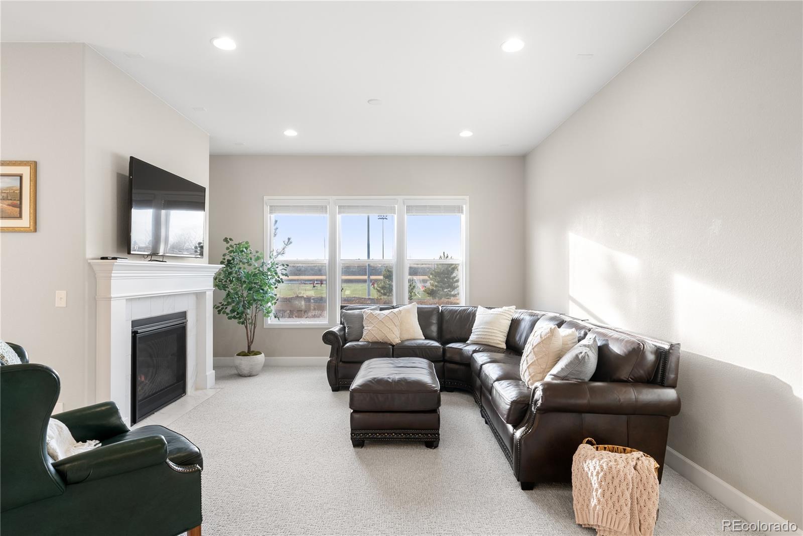 9587 Kentwick Circle