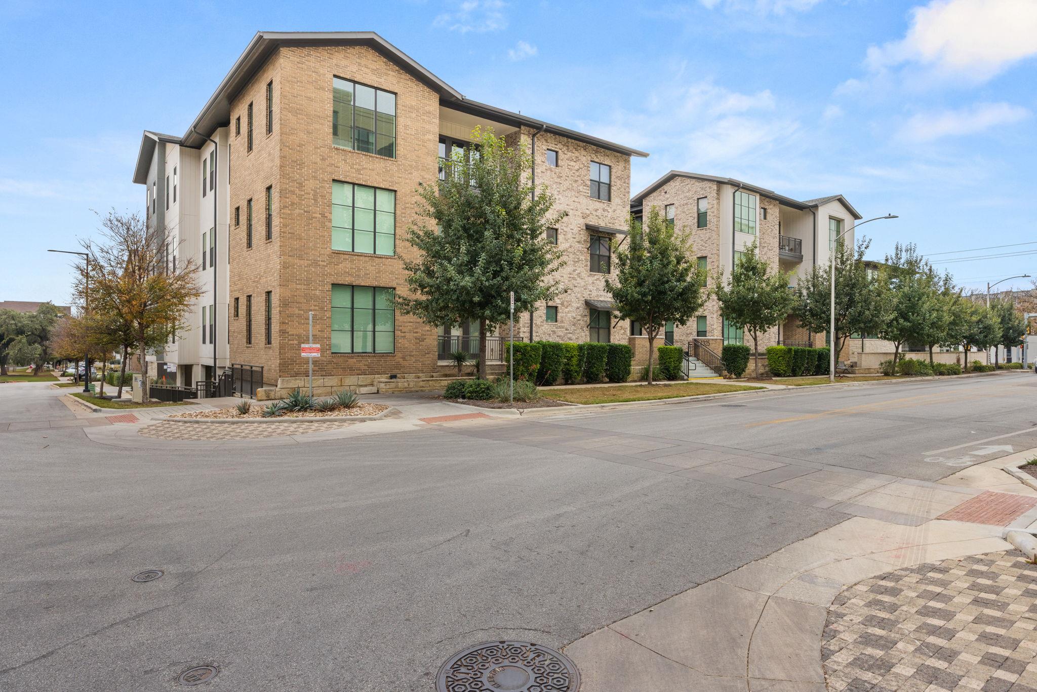 4325 Jackson Ave # 2202