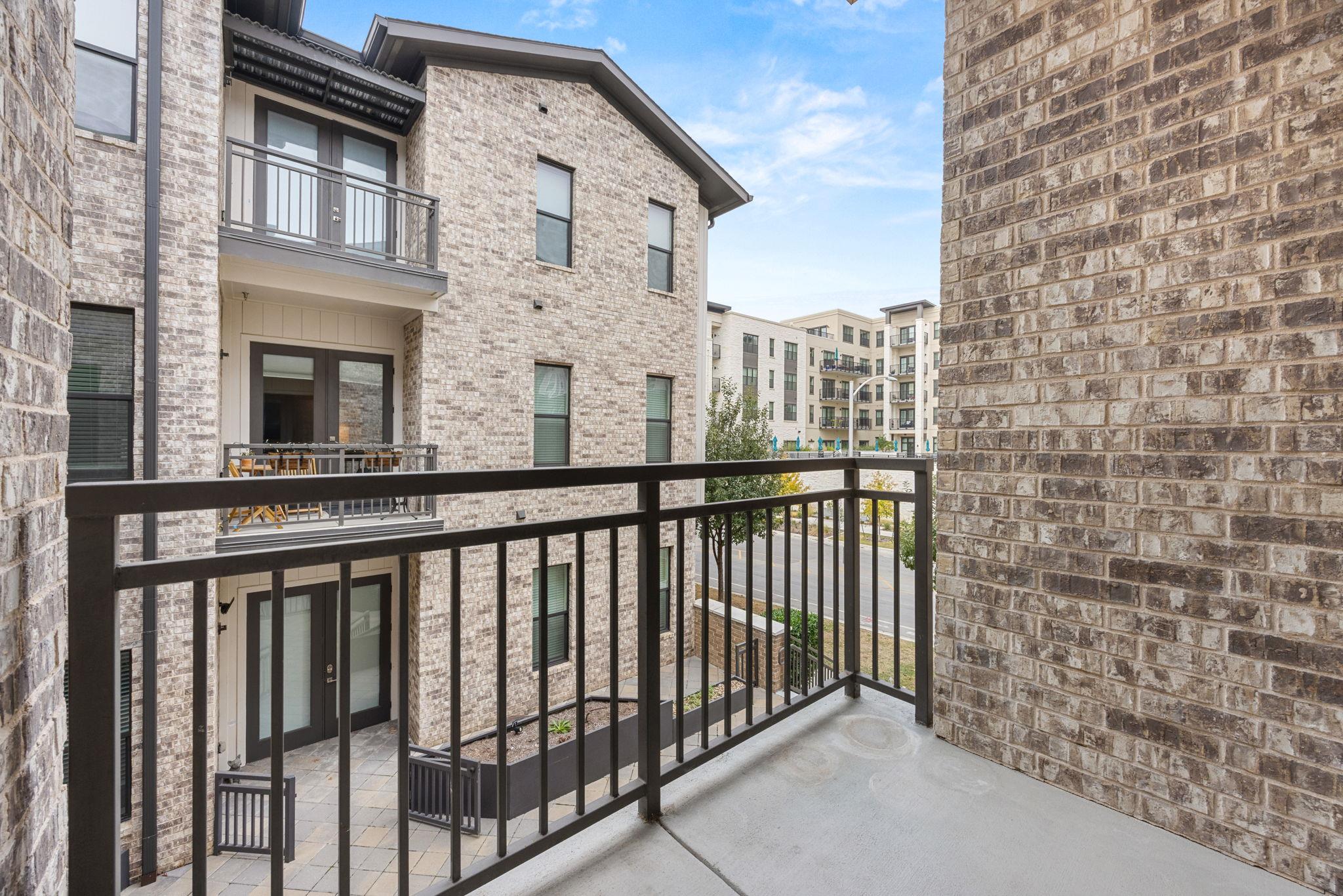 4325 Jackson Ave # 2202