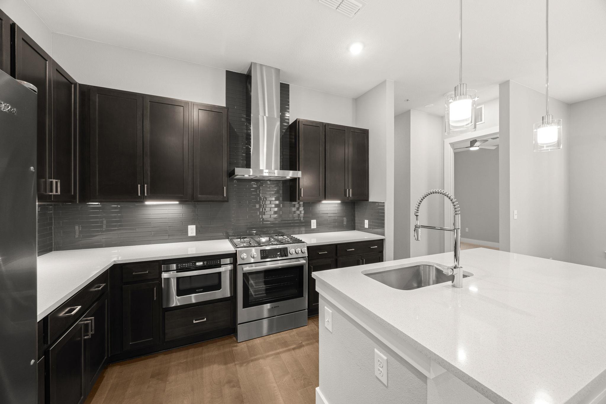 4325 Jackson Ave # 2202