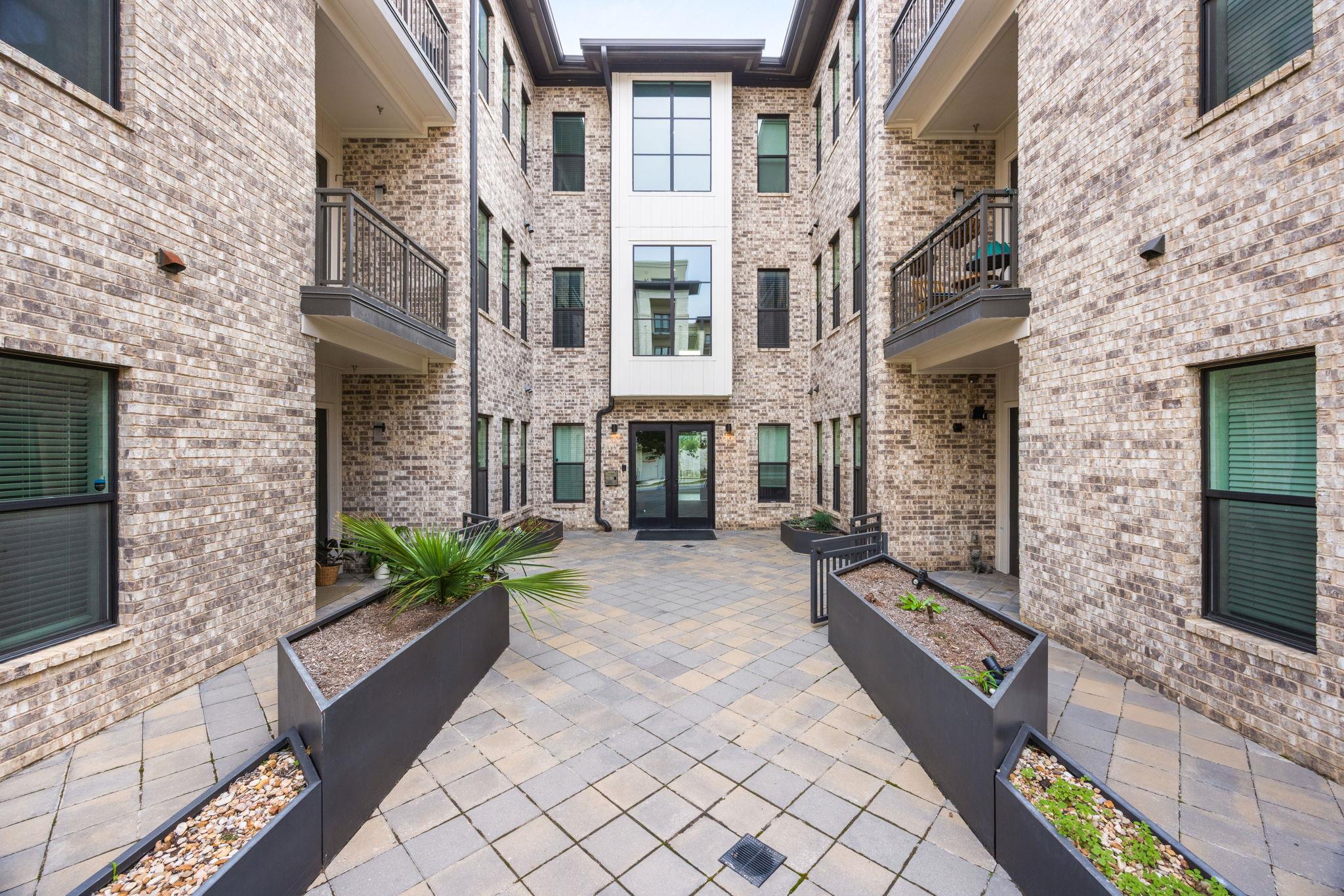 4325 Jackson Ave # 2202