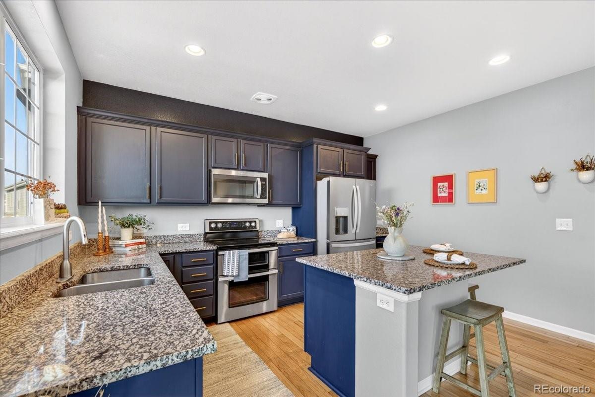 2827 Deerfoot Way