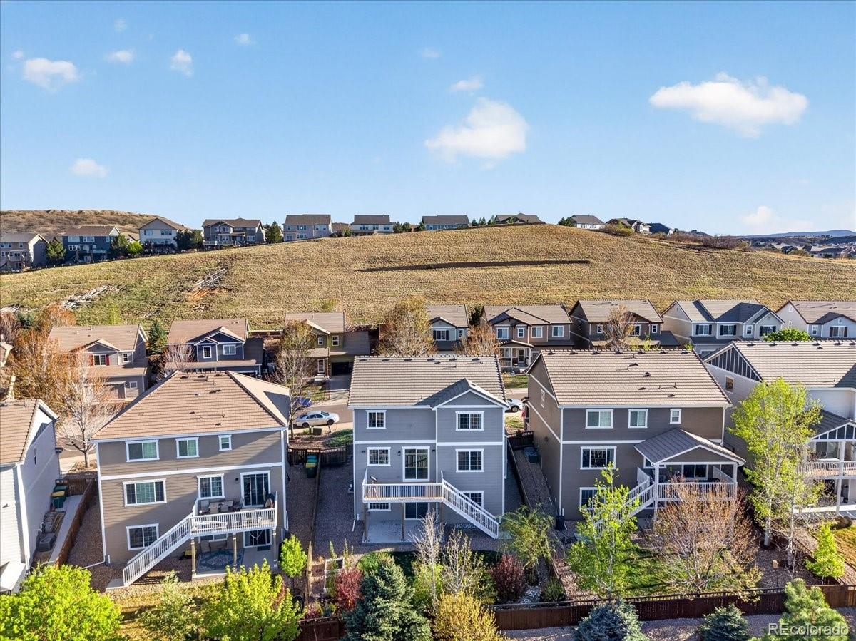 2827 Deerfoot Way