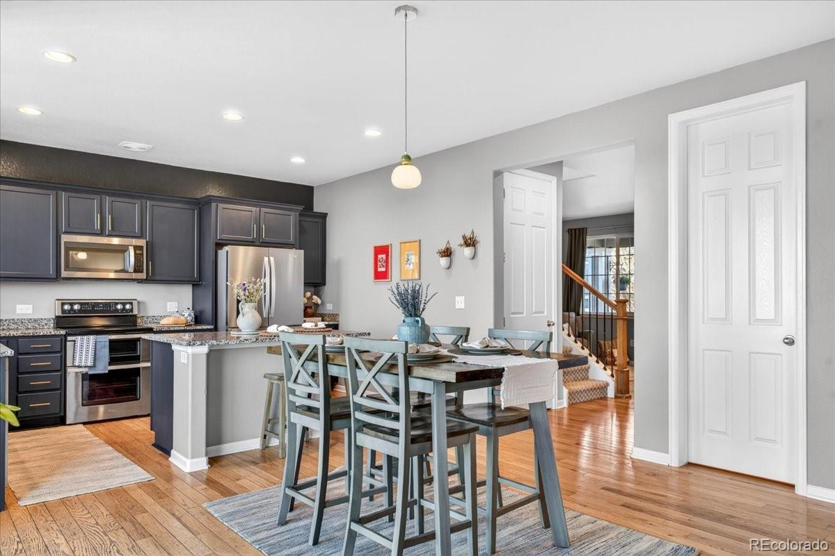 2827 Deerfoot Way