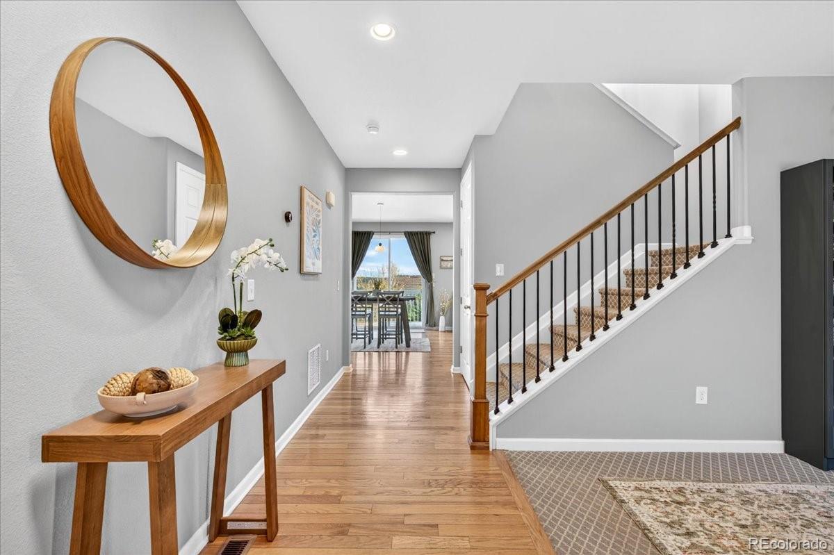 2827 Deerfoot Way