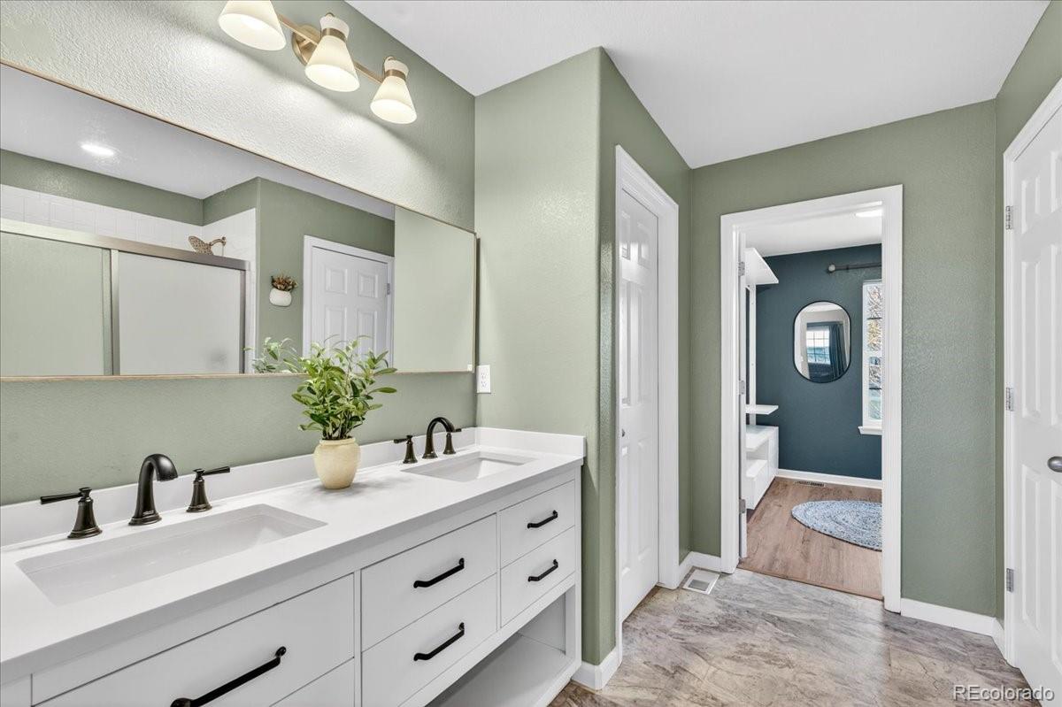 2827 Deerfoot Way