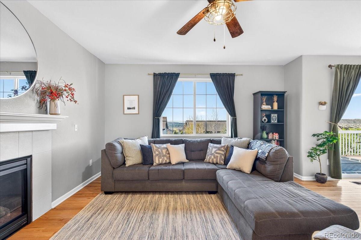 2827 Deerfoot Way