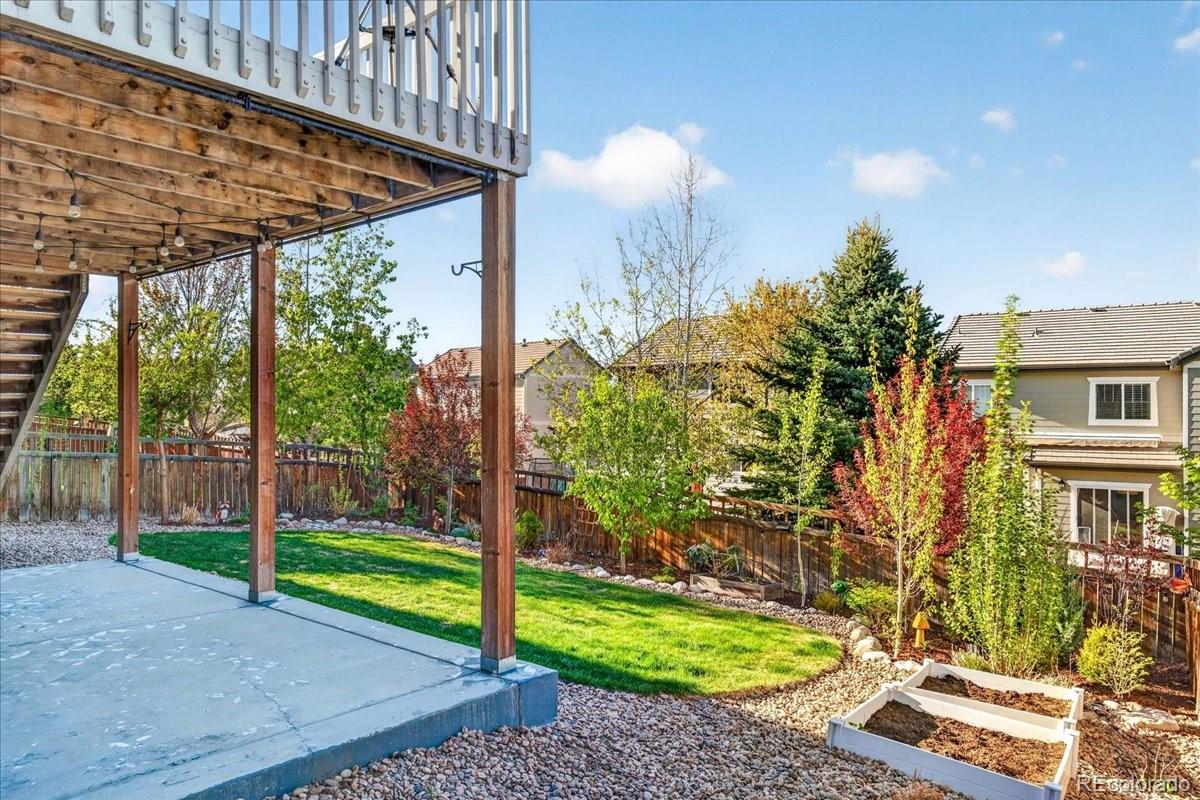 2827 Deerfoot Way