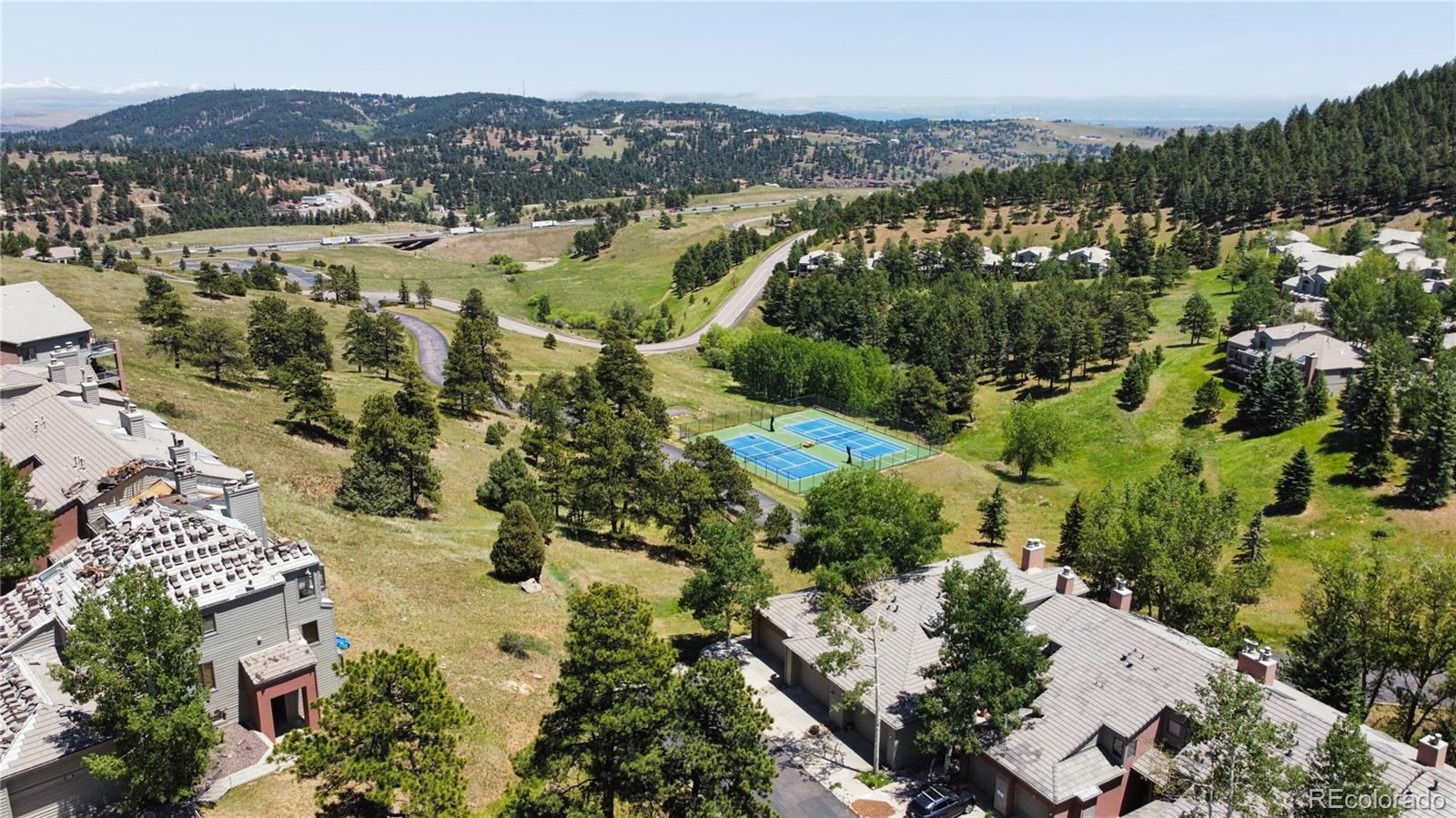 752 Ridgeside Drive