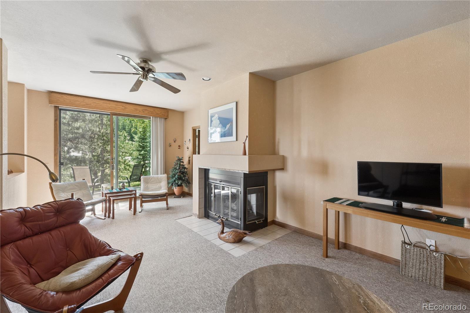 752 Ridgeside Drive