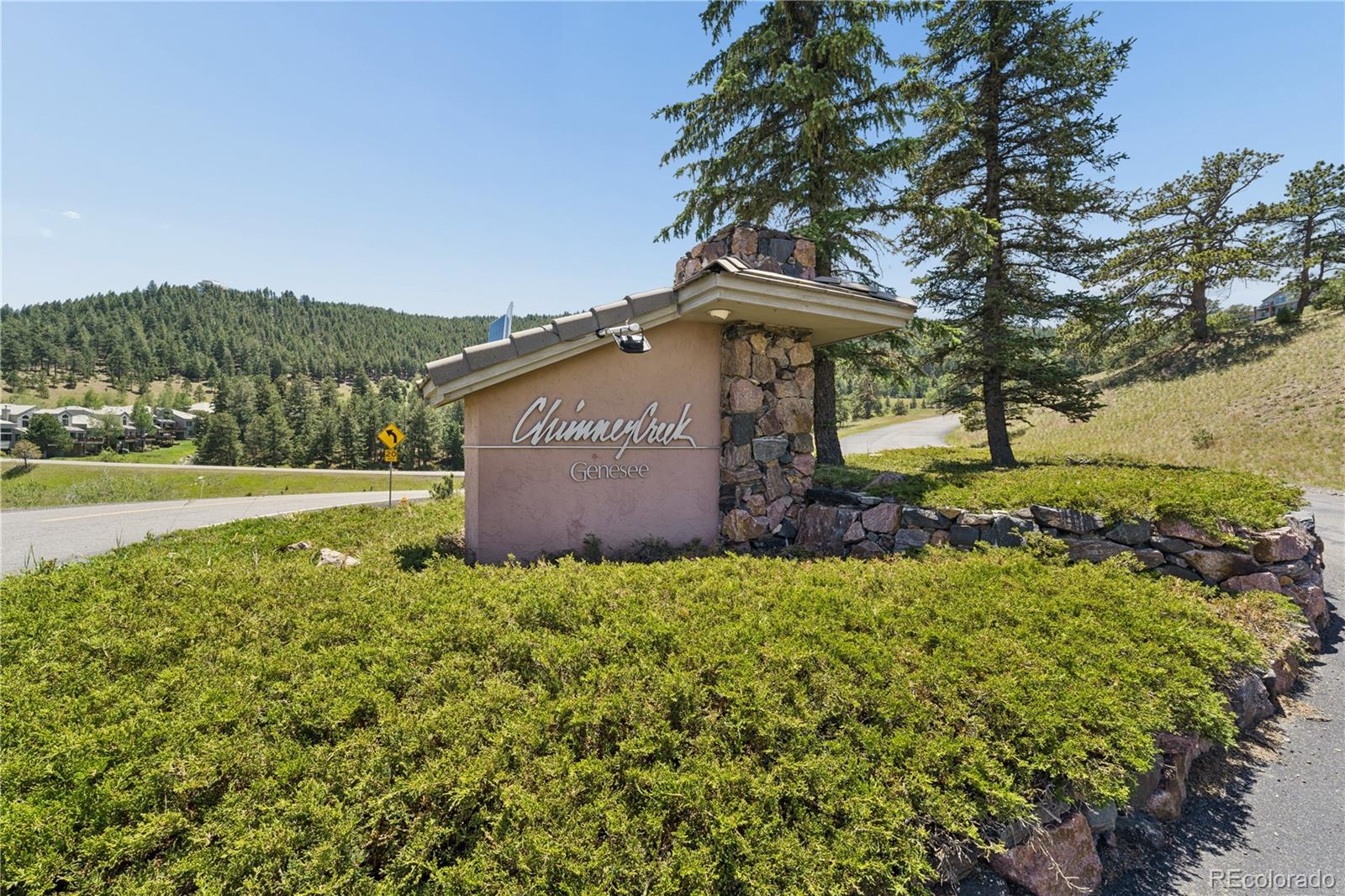 752 Ridgeside Drive