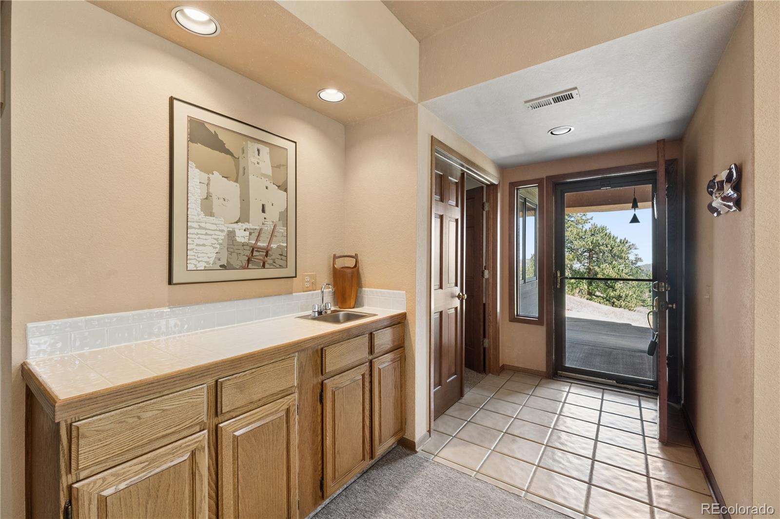 752 Ridgeside Drive