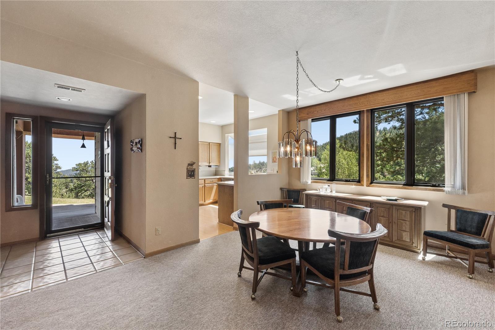 752 Ridgeside Drive