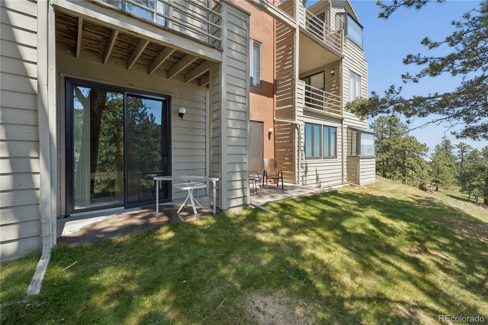 752 Ridgeside Drive