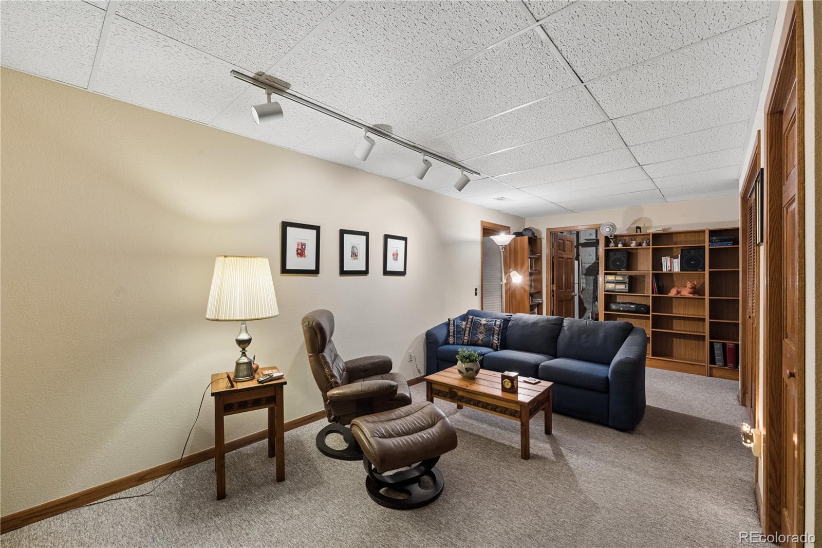 752 Ridgeside Drive