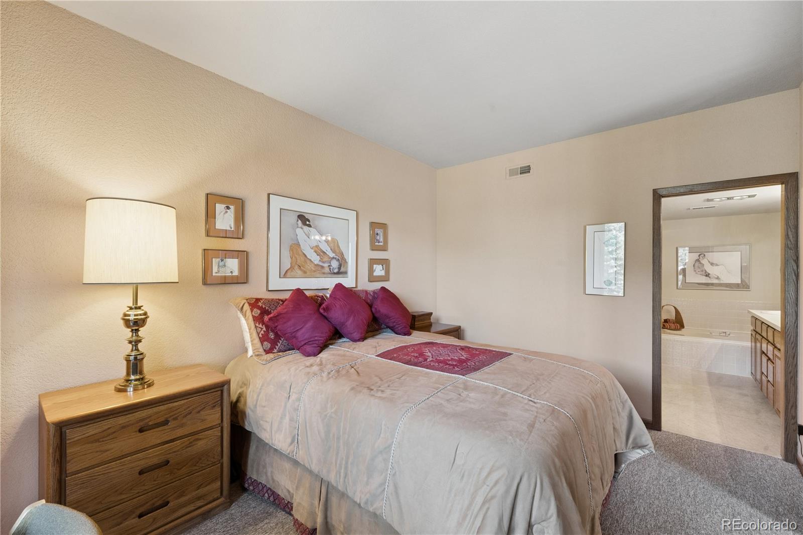 752 Ridgeside Drive