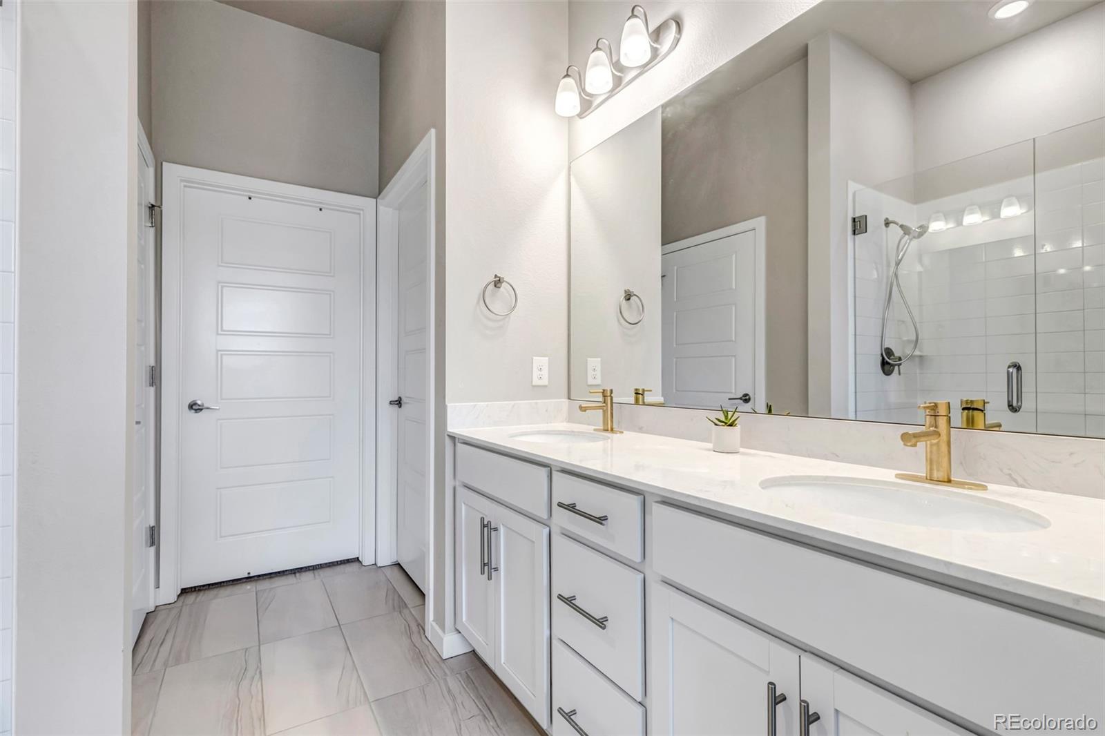 400 E Fremont Place Unit: 404