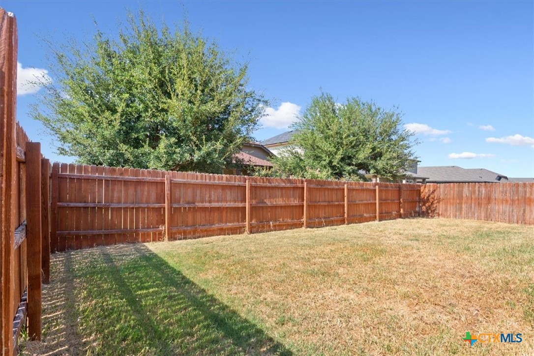 5807 Ambrose Circle