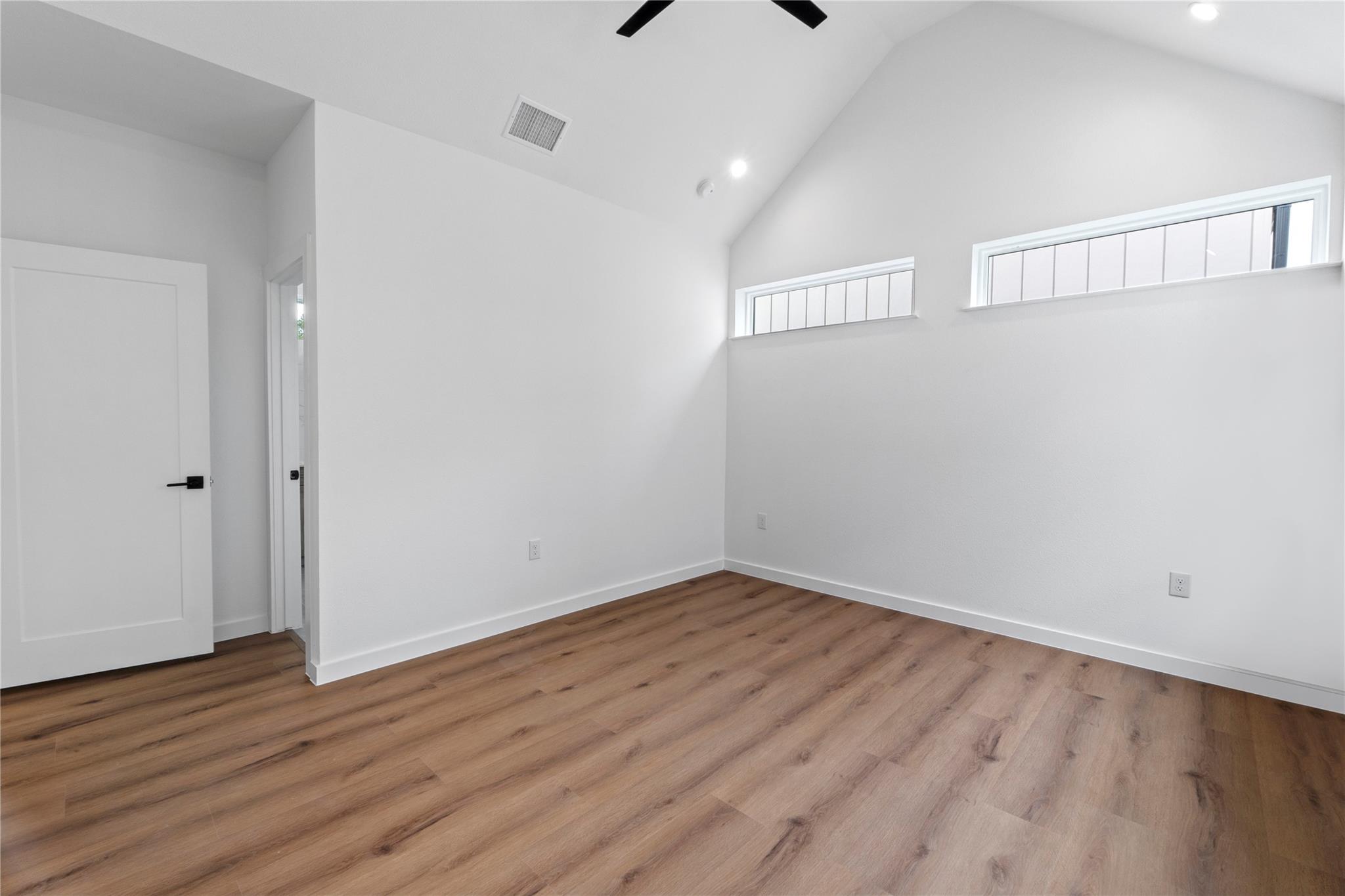 1200 Bianca Breeze PL