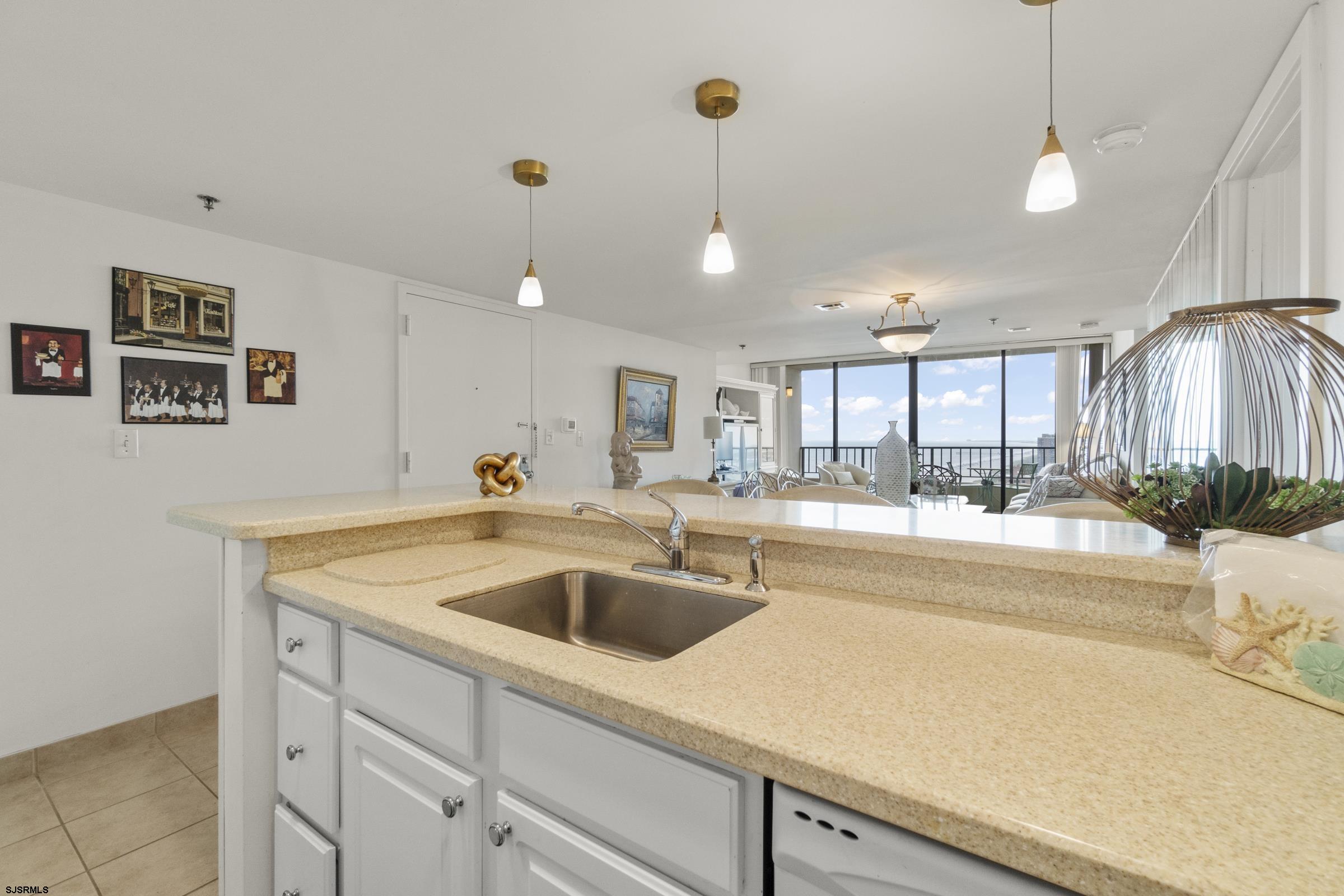 3851 Boardwalk Unit: 2212