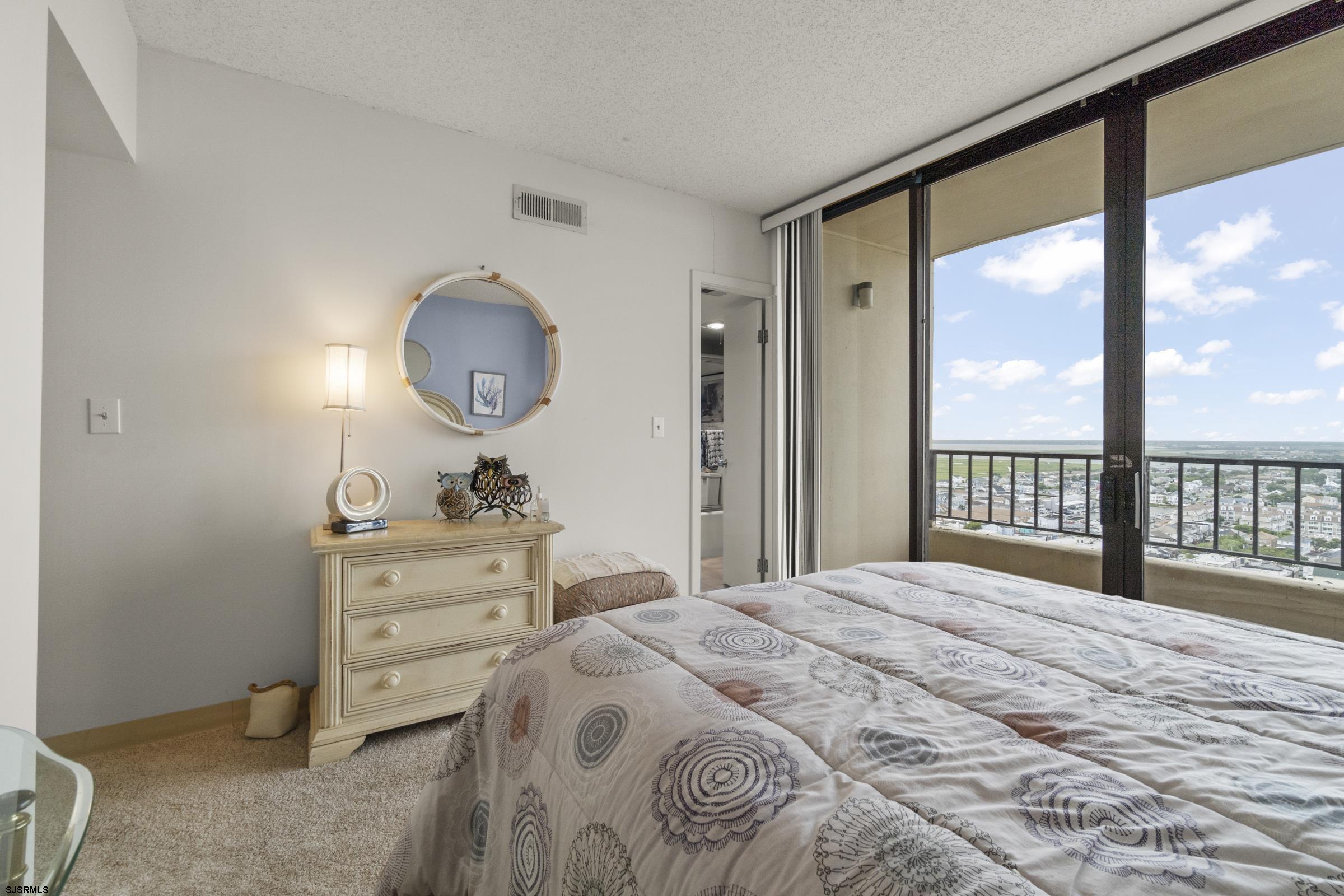 3851 Boardwalk Unit: 2212