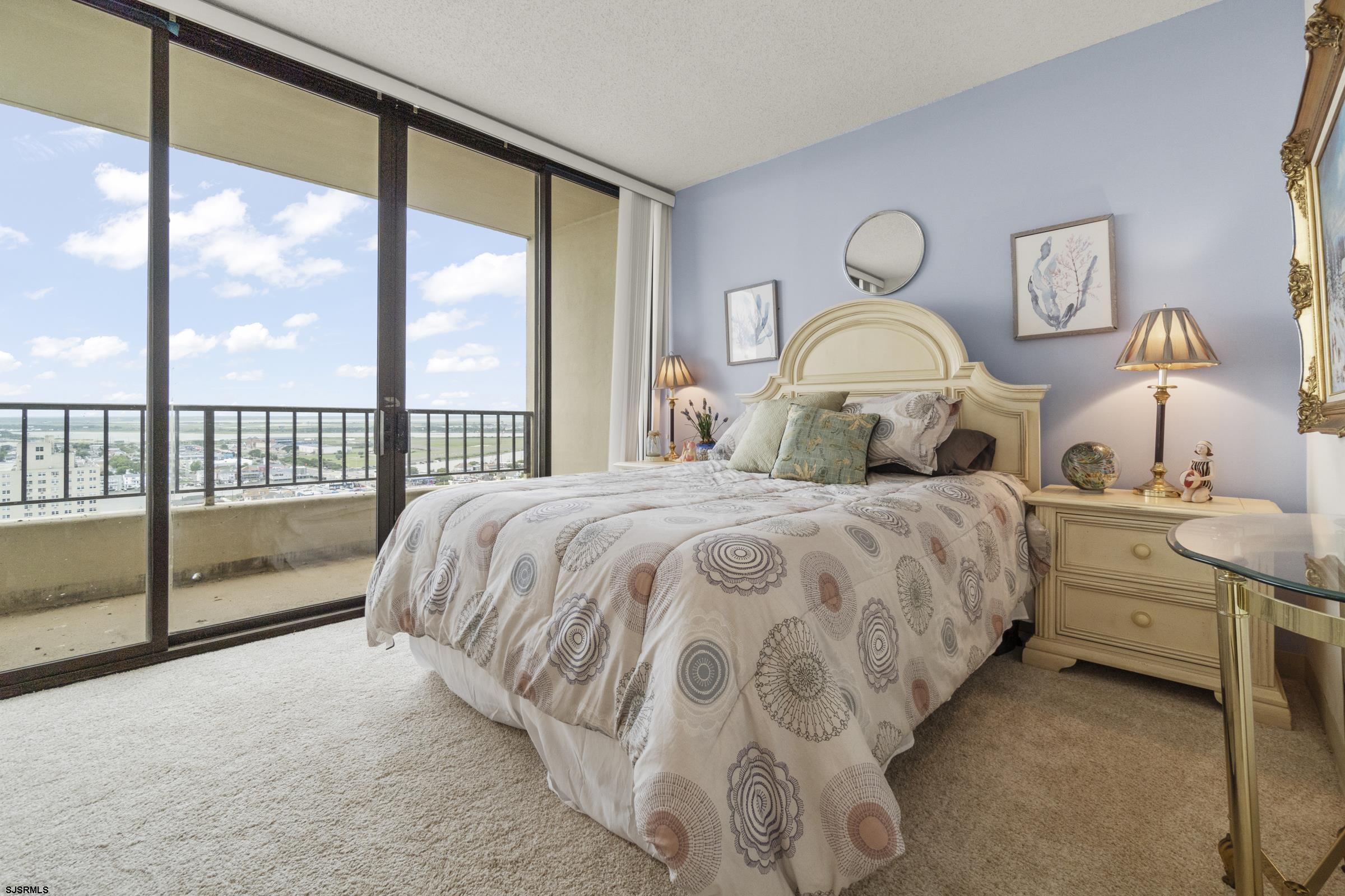 3851 Boardwalk Unit: 2212