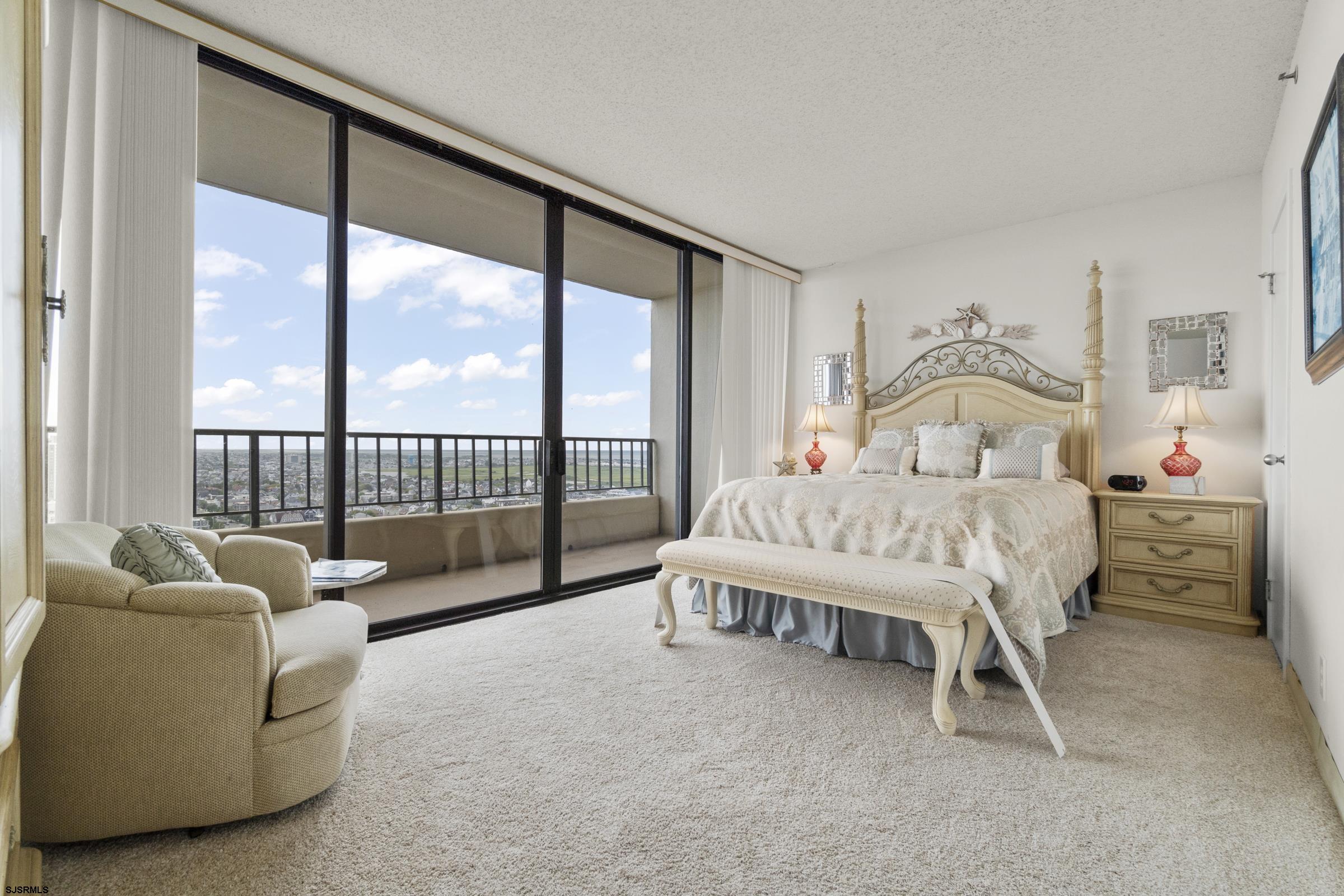 3851 Boardwalk Unit: 2212
