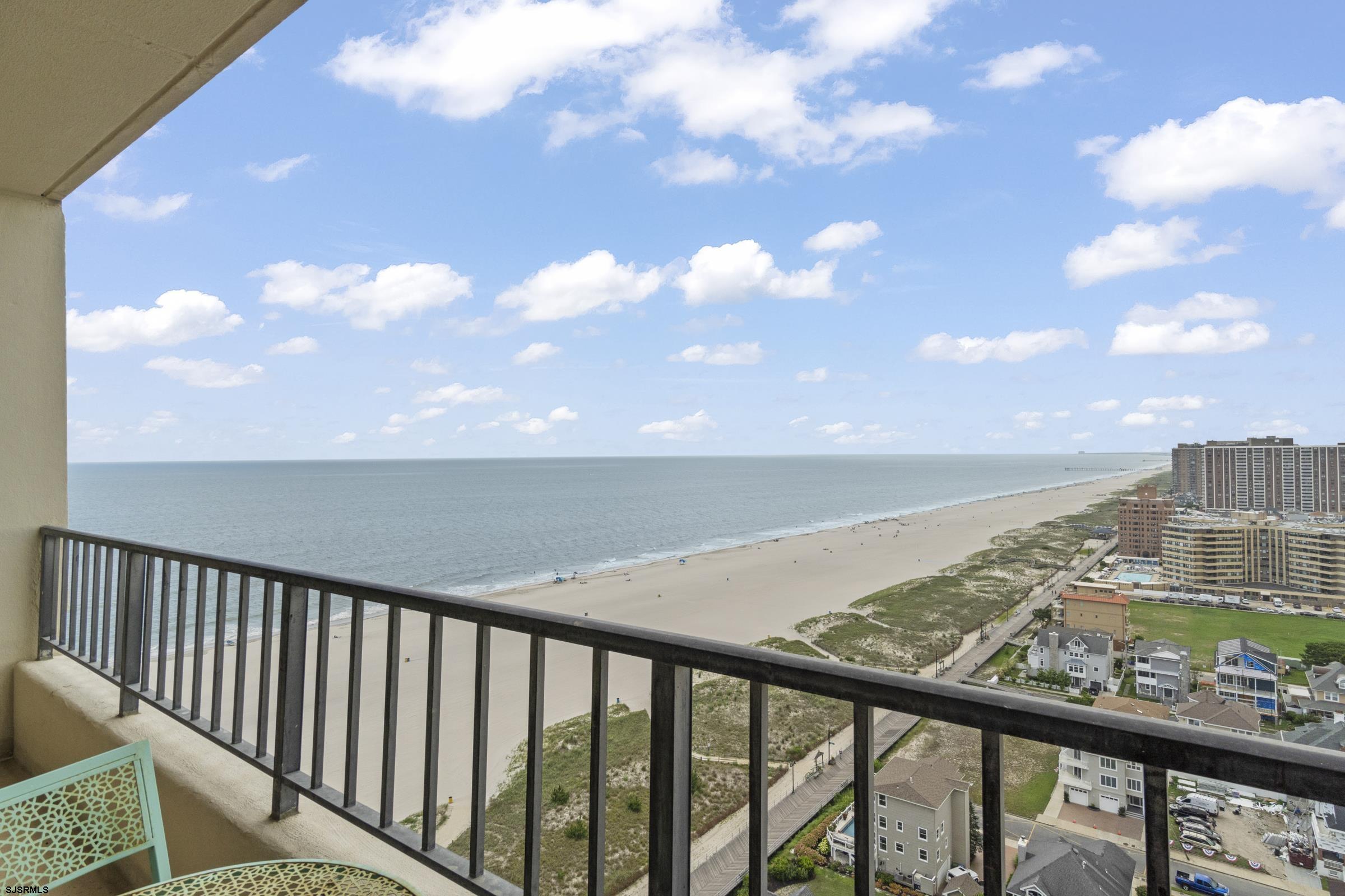 3851 Boardwalk Unit: 2212