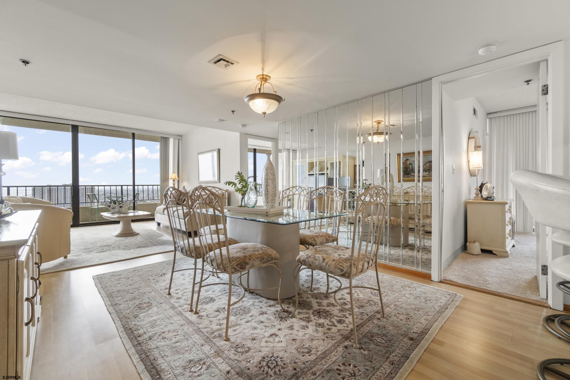 3851 Boardwalk Unit: 2212