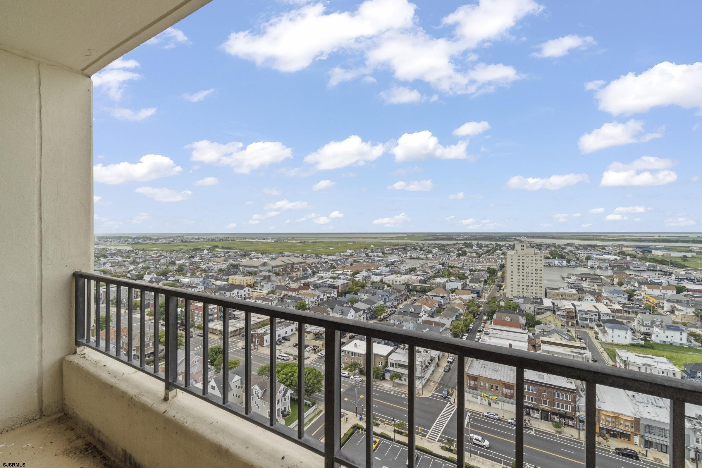 3851 Boardwalk Unit: 2212