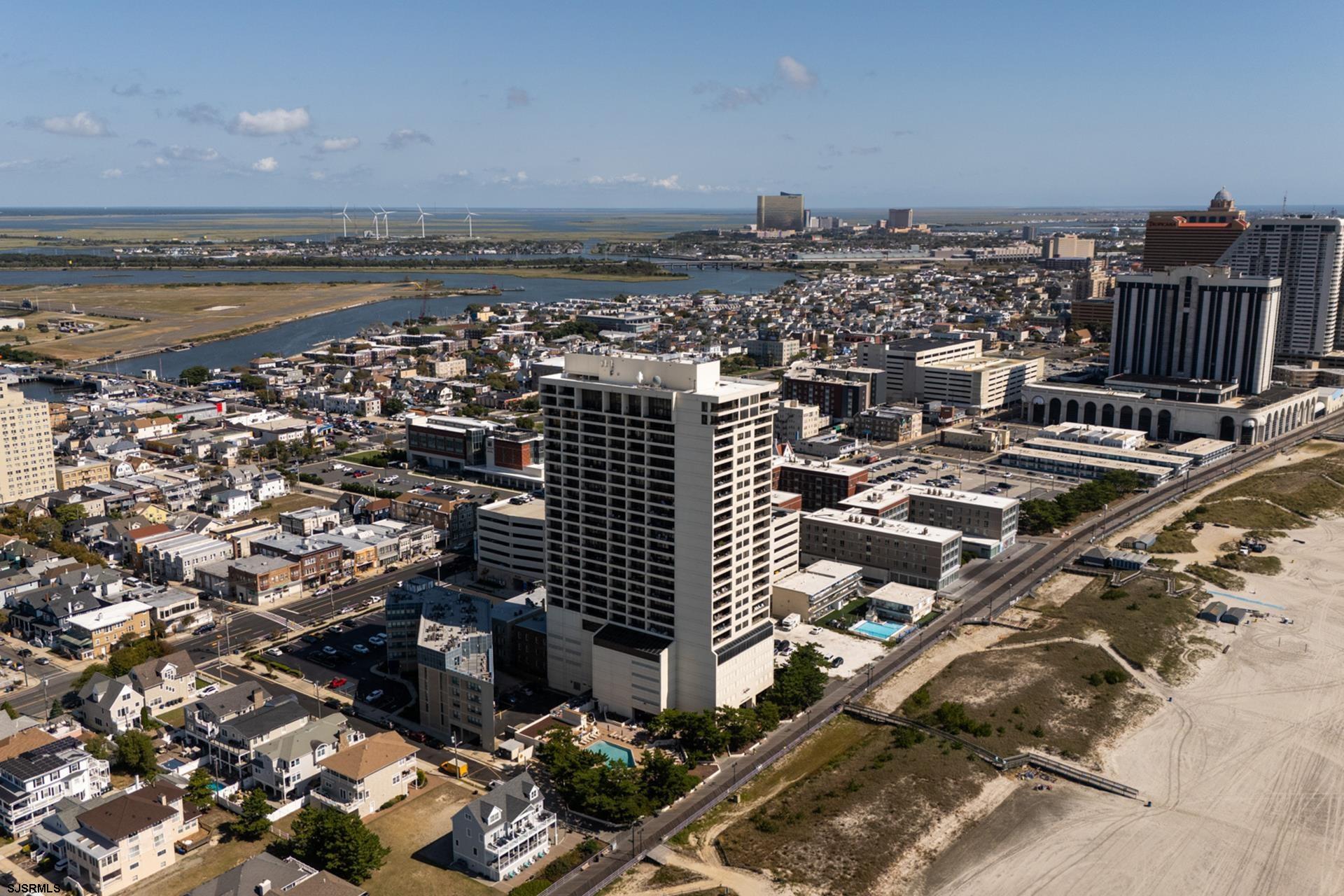 3851 Boardwalk Unit: 1502