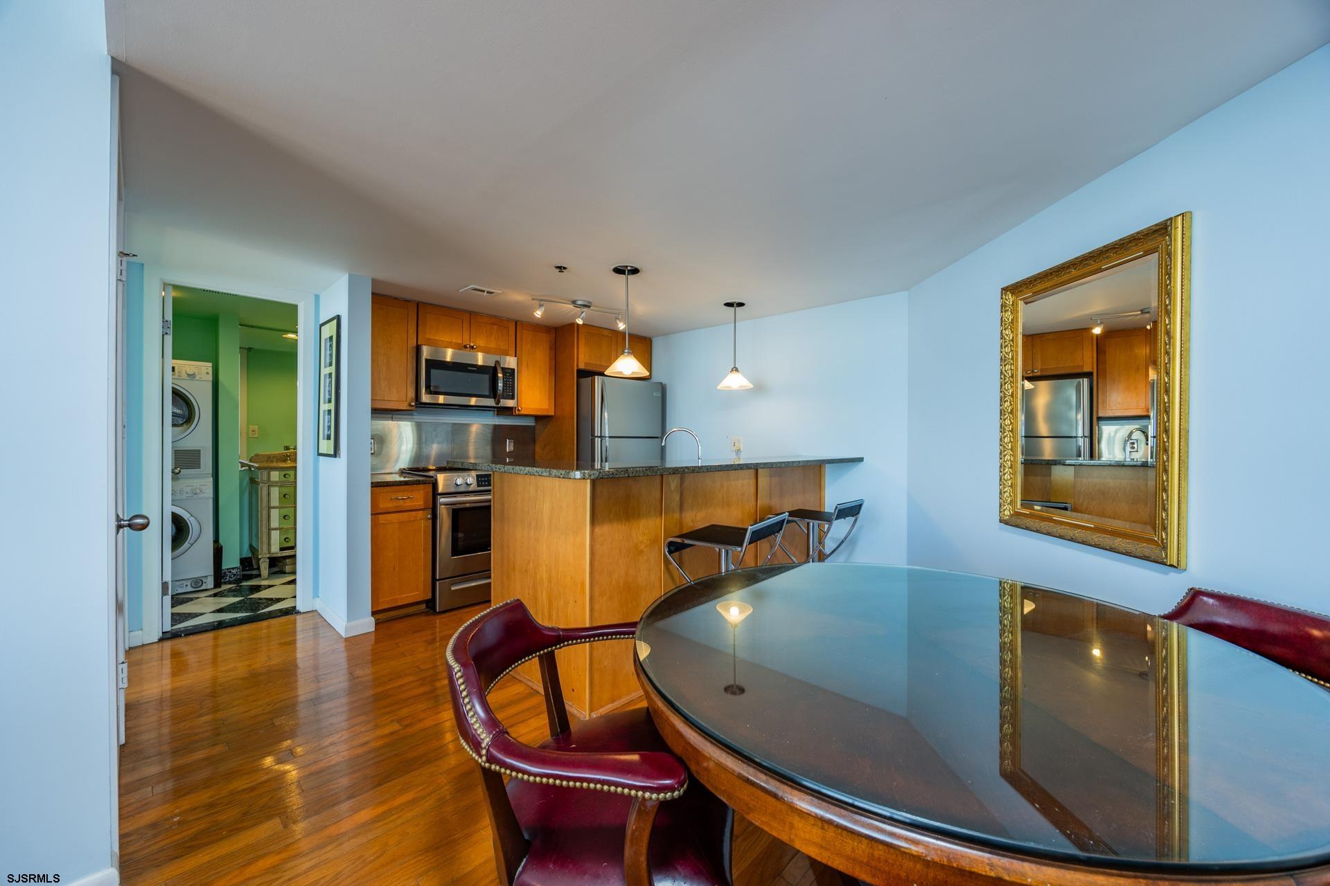 3851 Boardwalk Unit: 1502
