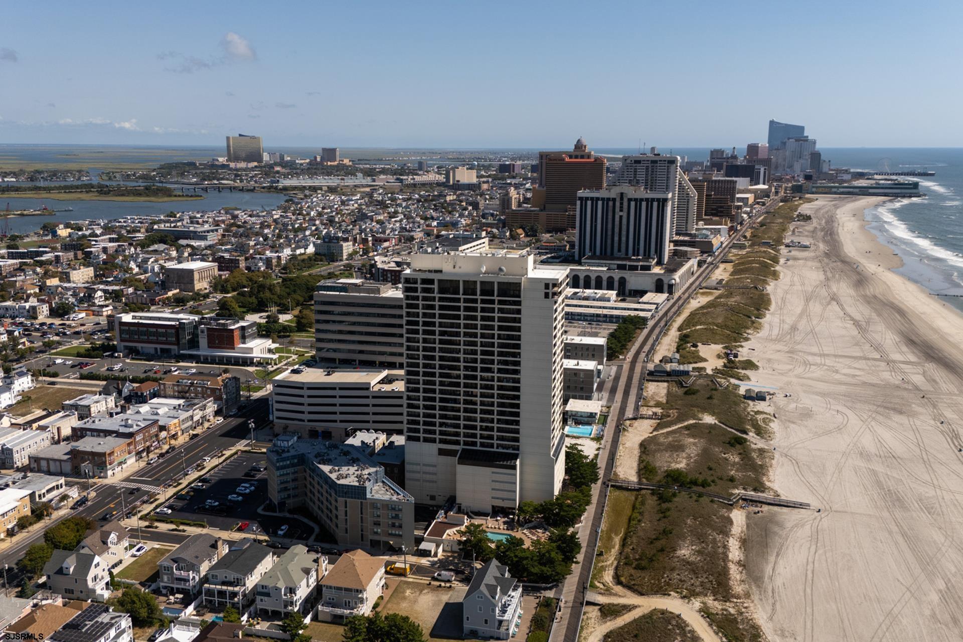 3851 Boardwalk Unit: 1502