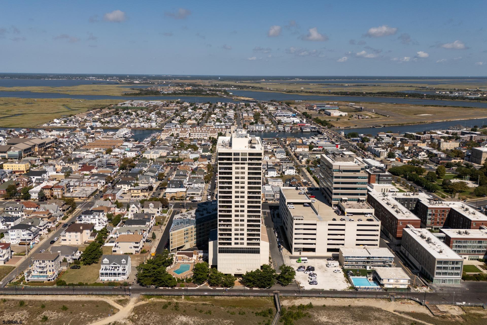 3851 Boardwalk Unit: 1502