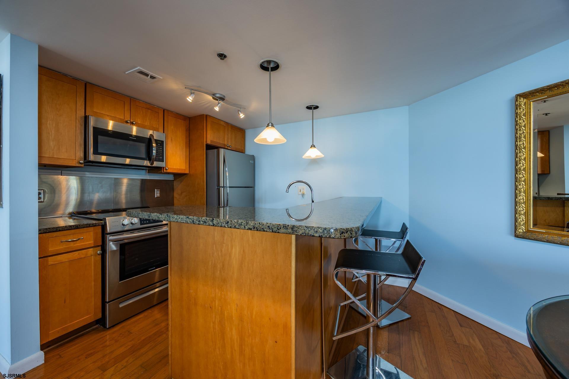 3851 Boardwalk Unit: 1502
