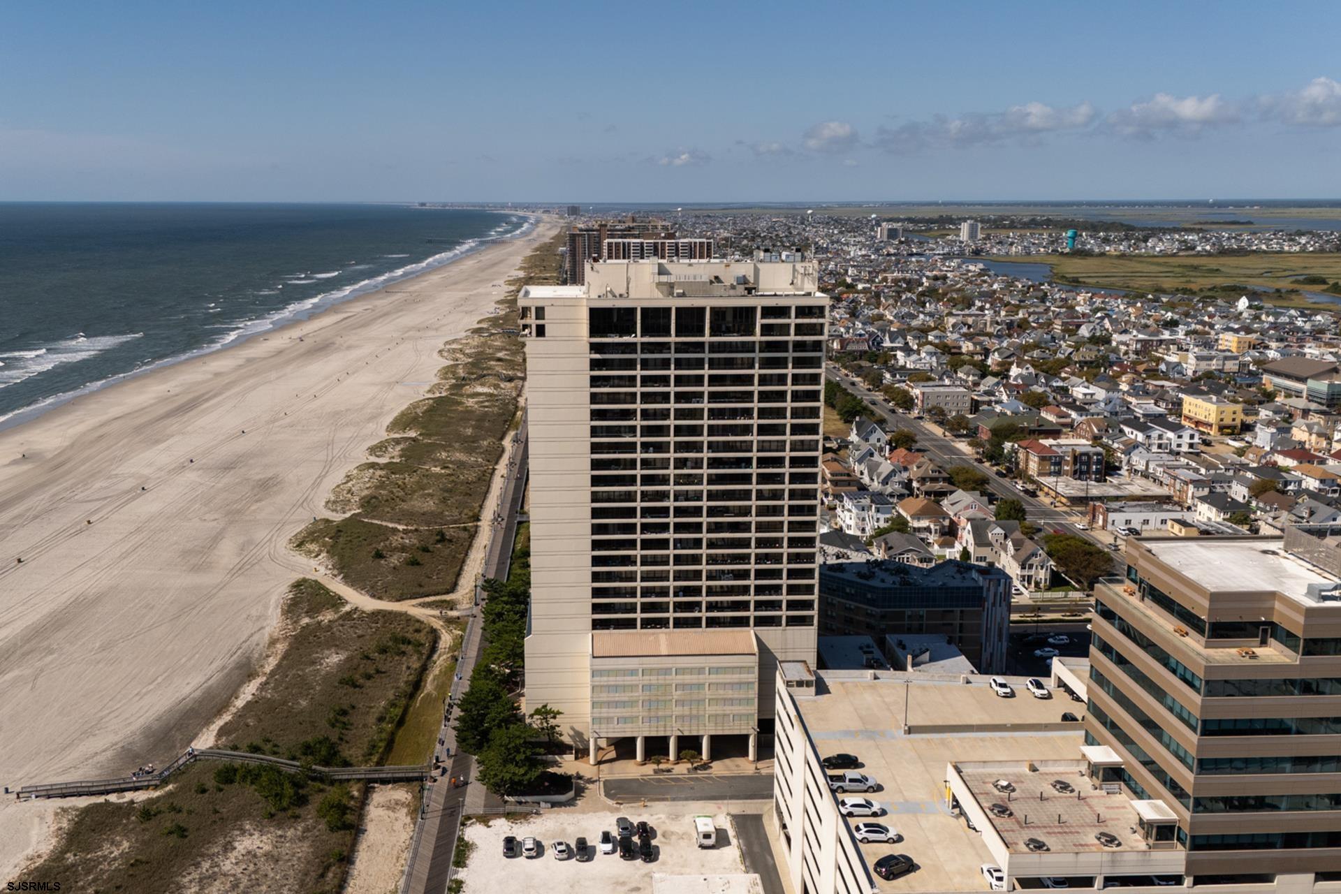 3851 Boardwalk Unit: 1502